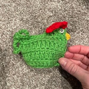 Knit hen